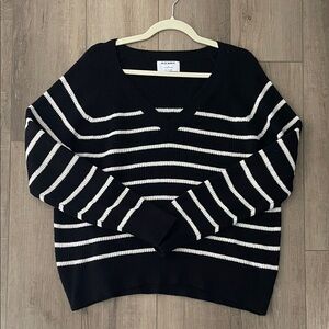 Old Navy Black and White V-Neck Sweater